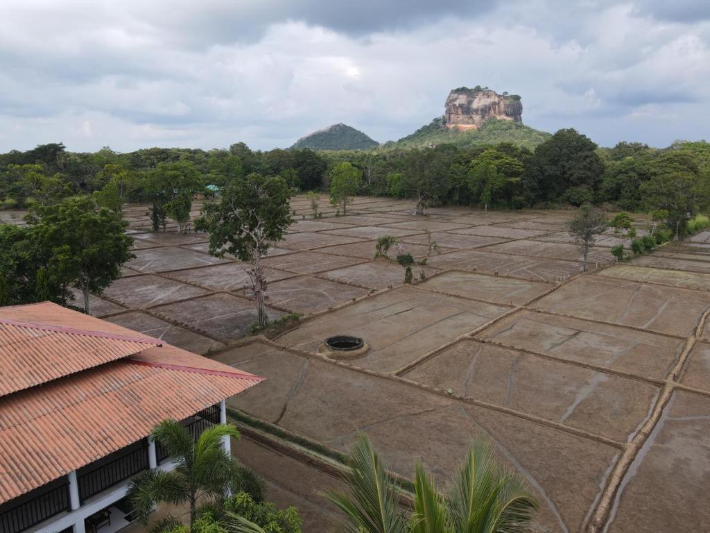 Castle View Sigiriya Hotel Esterno foto